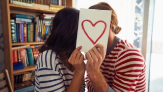 Le Guide Complet pour Manifester l’Amour avec la Loi de l’Attraction